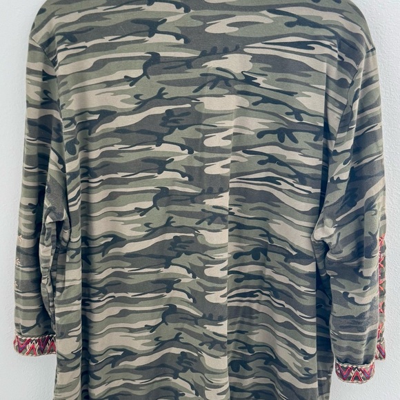 Indigo Moon Green Camouflage Floral Embroidered Blouse - Picture 4 of 4